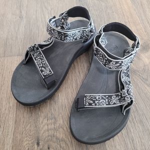 Teva Hurricane black grey hiking sandal size 9